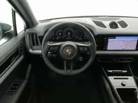 Porsche Cayenne (2025) thumbnail 9
