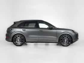 Porsche Cayenne (2025) thumbnail 10