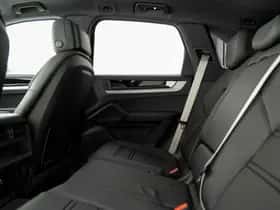 Porsche Cayenne (2025) thumbnail 34