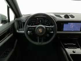 Porsche Cayenne (2025) thumbnail 9