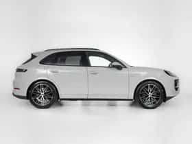 Porsche Cayenne (2025) thumbnail 10