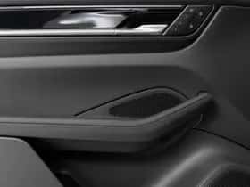 Porsche Macan (2026) thumbnail 18