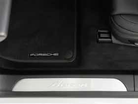 Porsche Macan (2026) thumbnail 36