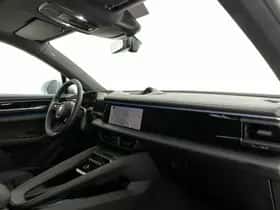 Porsche Macan (2026) thumbnail 7