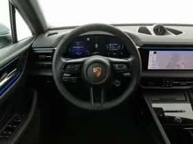 Porsche Macan (2026) thumbnail 9