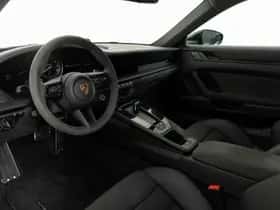 Porsche 911 (2024) thumbnail 3