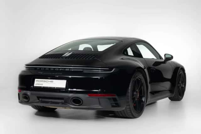Porsche 911 (2024) thumbnail 6