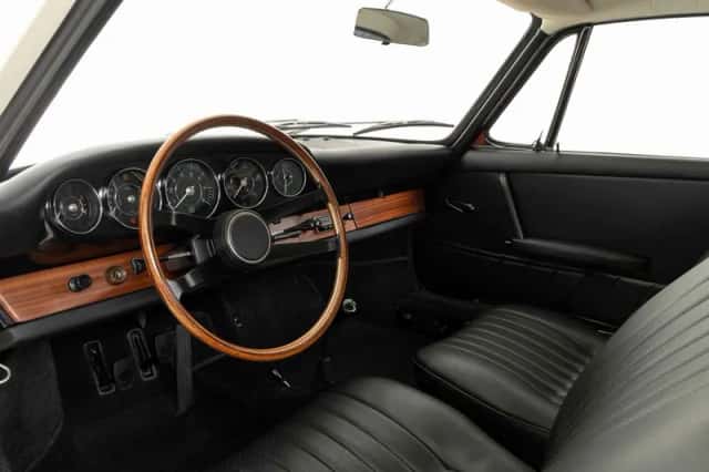 Porsche 911 (1964) thumbnail 3