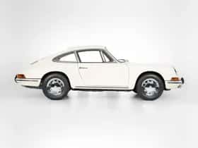 Porsche 911 (1964) thumbnail 6