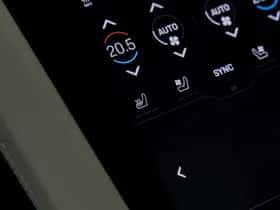 Porsche Taycan (2024) thumbnail 19