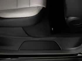 Porsche Taycan (2024) thumbnail 34
