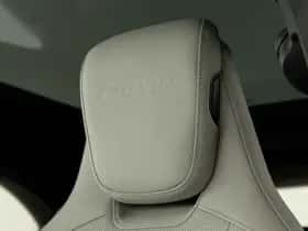 Porsche Taycan (2024) thumbnail 46
