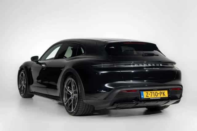 Porsche Taycan (2024) thumbnail 6
