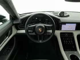 Porsche Taycan (2024) thumbnail 9