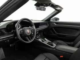 Porsche 911 (2024) thumbnail 3