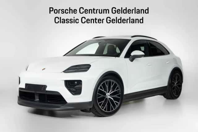 Porsche Macan (2026) thumbnail 1