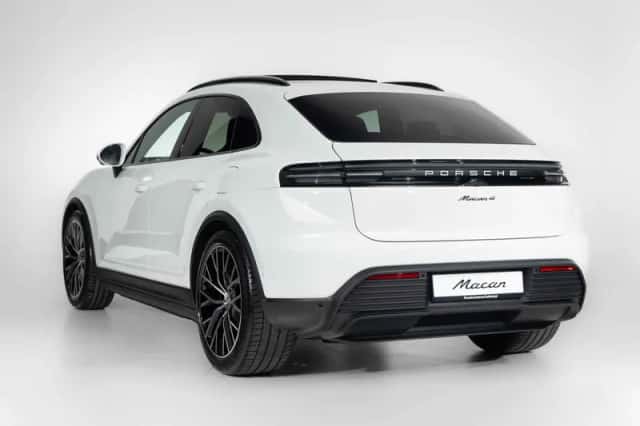 Porsche Macan (2026) thumbnail 2