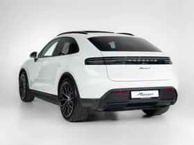 Porsche Macan (2026) thumbnail 2