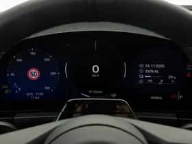 Porsche Macan (2026) thumbnail 14