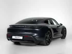 Porsche Taycan (2025) thumbnail 2