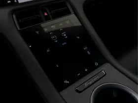 Porsche Taycan (2025) thumbnail 13
