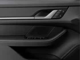Porsche Taycan (2025) thumbnail 32