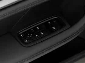 Porsche Taycan (2025) thumbnail 35