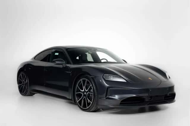 Porsche Taycan (2025) thumbnail 5