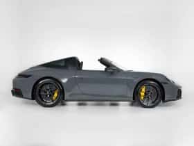 Porsche 911 (2026) thumbnail 11