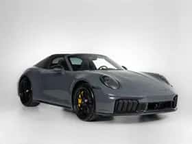 Porsche 911 (2026) thumbnail 12