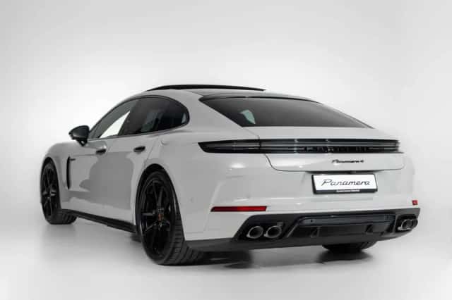 Porsche Panamera (2026) thumbnail 2