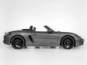 Porsche 718 (2024) thumbnail 15