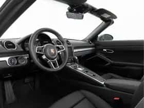 Porsche 718 (2024) thumbnail 3