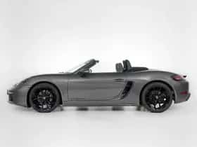 Porsche 718 (2024) thumbnail 5