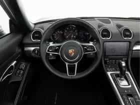 Porsche 718 (2024) thumbnail 10