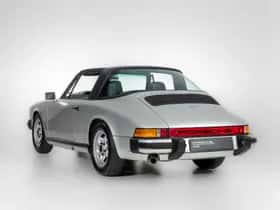 Porsche 911 (1975) thumbnail 2