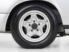 Porsche 911 (1975) thumbnail 20