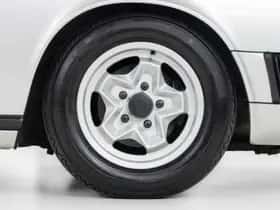 Porsche 911 (1975) thumbnail 21