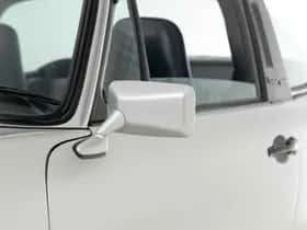 Porsche 911 (1975) thumbnail 24