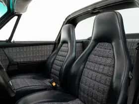 Porsche 911 (1975) thumbnail 4