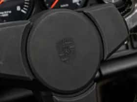 Porsche 911 (1975) thumbnail 39