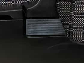 Porsche 911 (1975) thumbnail 41
