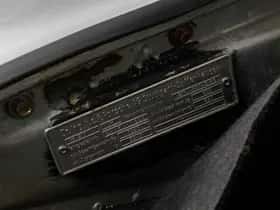 Porsche 911 (1975) thumbnail 48