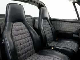 Porsche 911 (1975) thumbnail 9