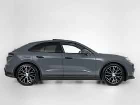 Porsche Macan (2026) thumbnail 10