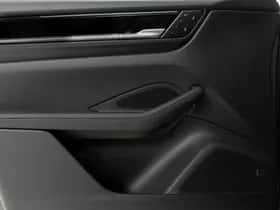 Porsche Macan (2026) thumbnail 18