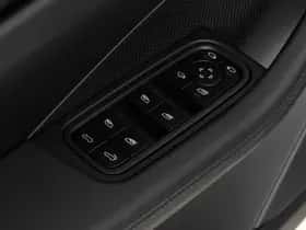 Porsche Macan (2026) thumbnail 36