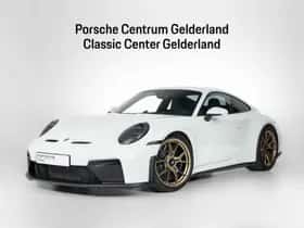Porsche 911 (2025)