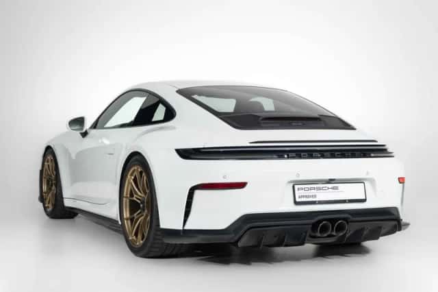 Porsche 911 (2025) thumbnail 2