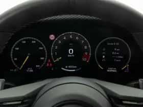 Porsche 911 (2025) thumbnail 12